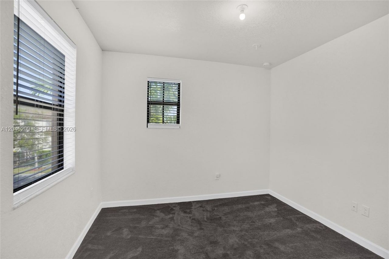 2502 NE 1st St , Homestead, FL 33033 Photo