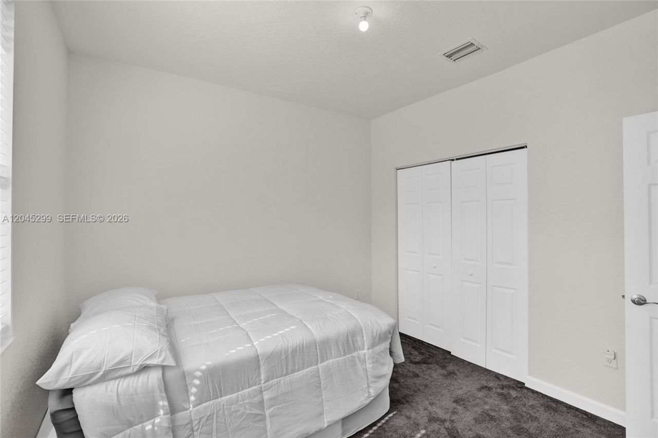 2502 NE 1st St , Homestead, FL 33033 Photo
