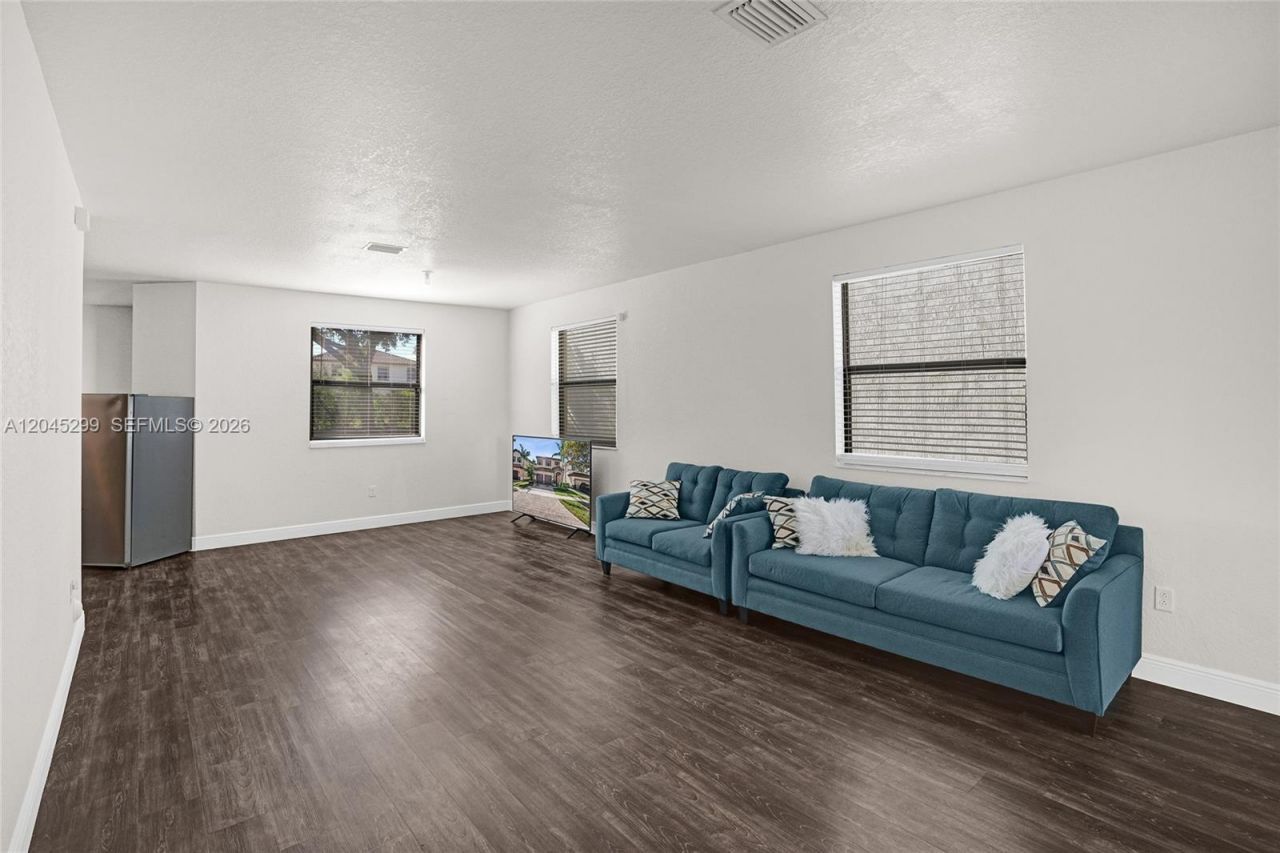 2502 NE 1st St , Homestead, FL 33033 Photo