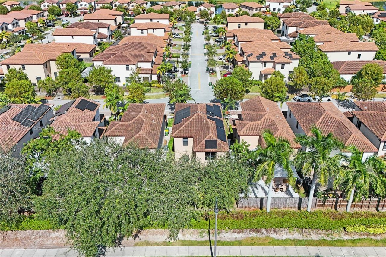 2502 NE 1st St , Homestead, FL 33033 Photo