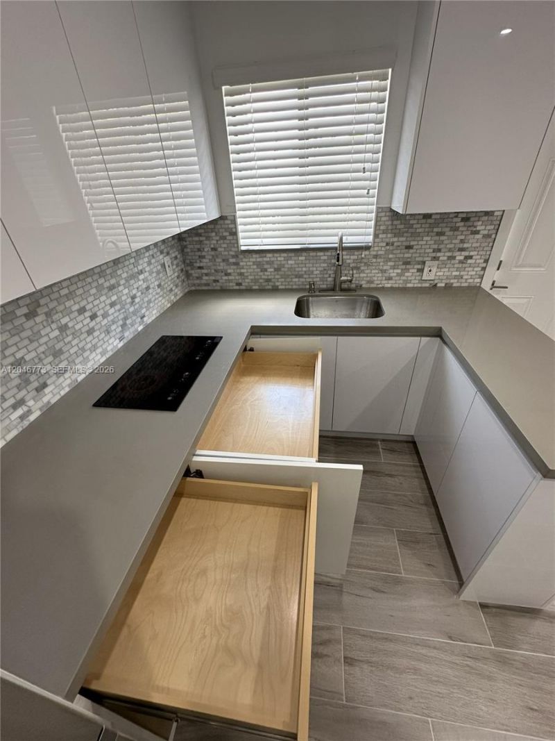 551 SW 57th Ave , Unit 2, Miami, FL 33144 Photo