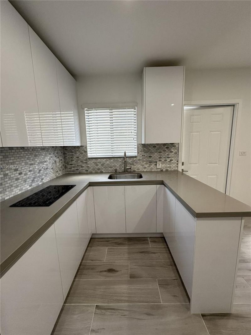 551 SW 57th Ave , Unit 2, Miami, FL 33144 Photo