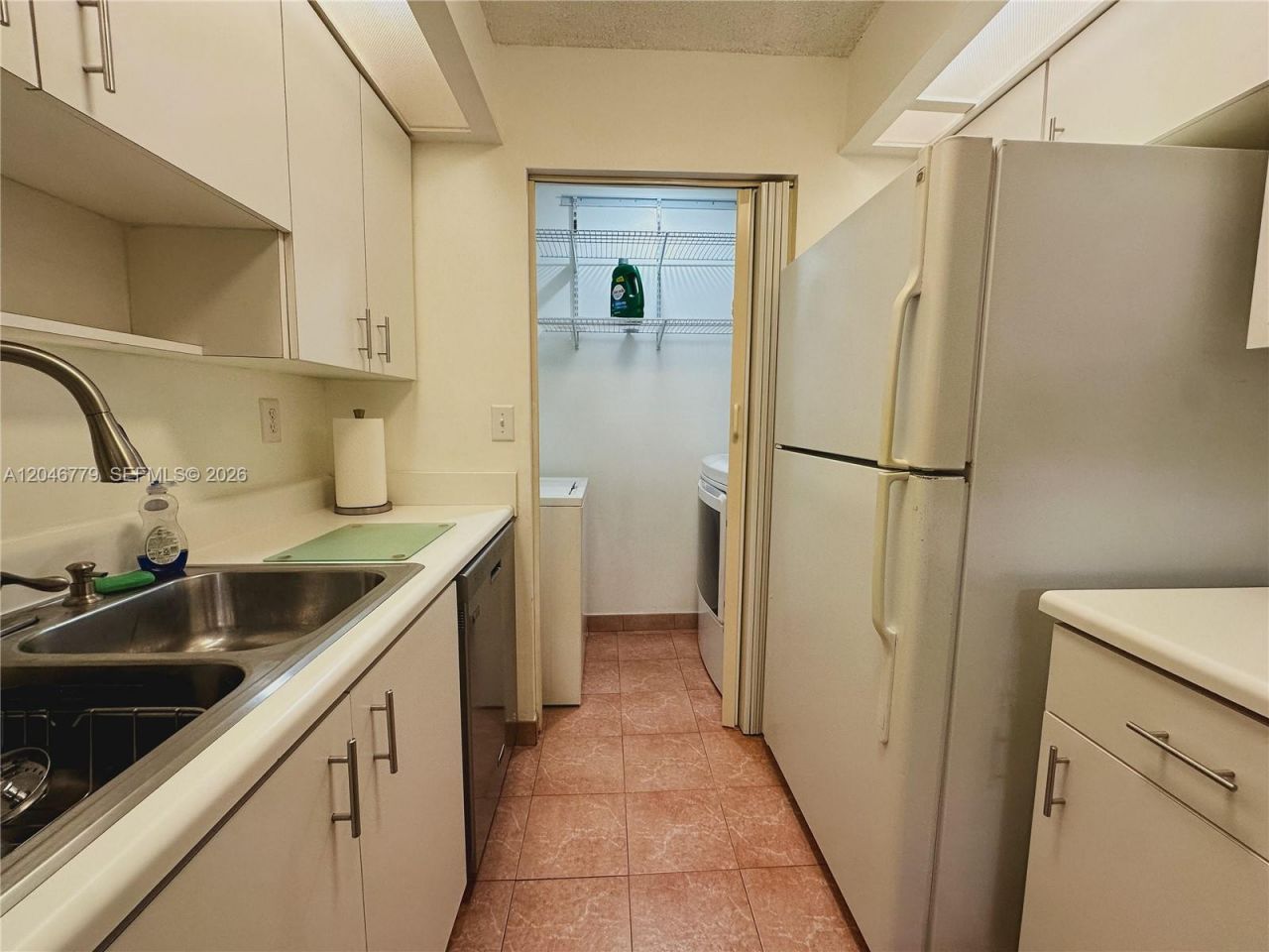 927 NE 199th St , Unit 101, Miami, FL 33179 Photo