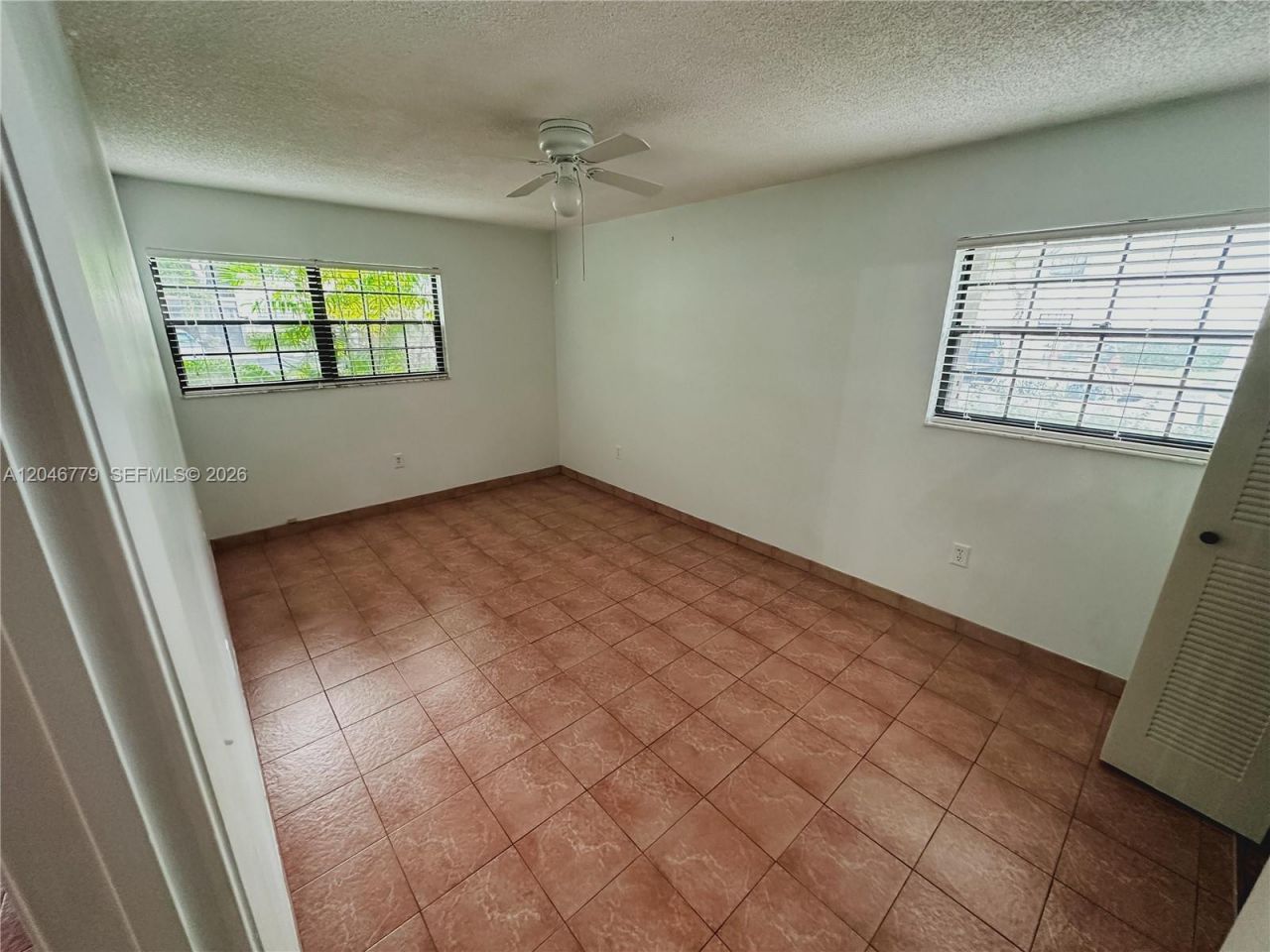927 NE 199th St , Unit 101, Miami, FL 33179 Photo