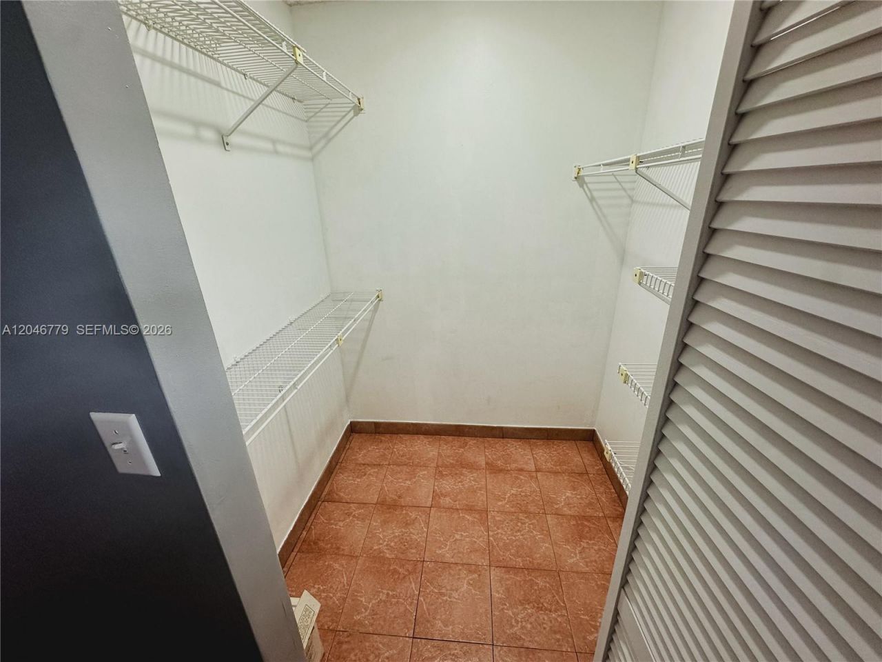 927 NE 199th St , Unit 101, Miami, FL 33179 Photo