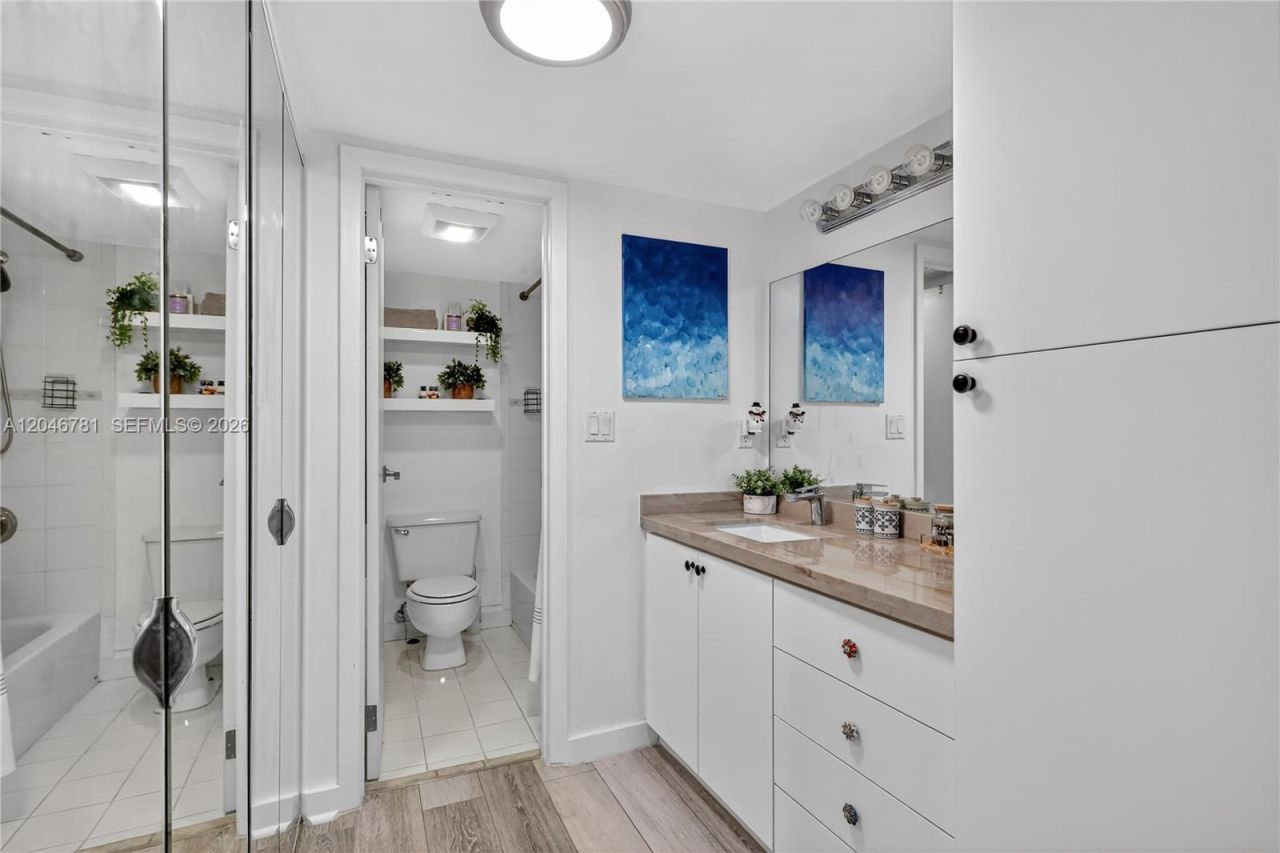 3401 N Country Club Dr , Unit 109, Aventura, FL 33180 Photo