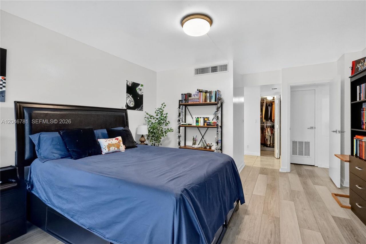 3401 N Country Club Dr , Unit 109, Aventura, FL 33180 Photo