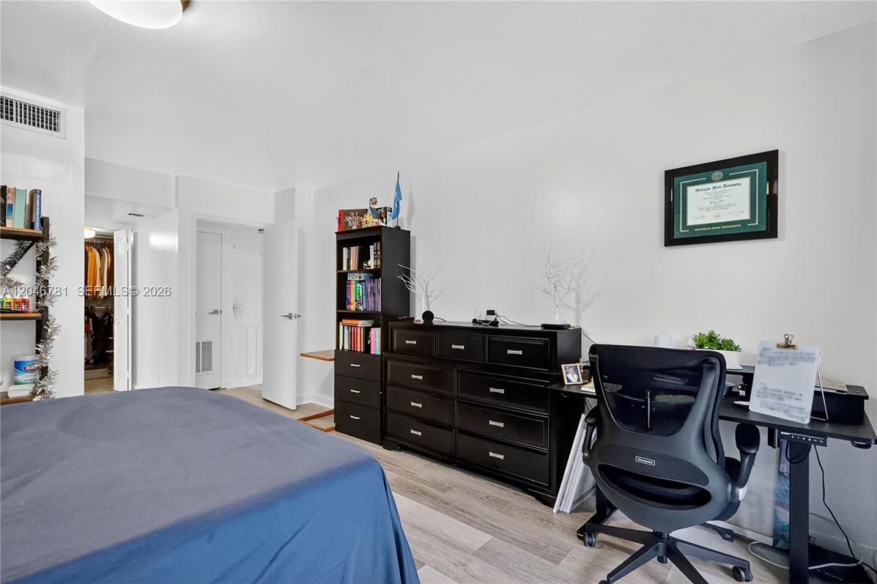 3401 N Country Club Dr , Unit 109, Aventura, FL 33180 Photo