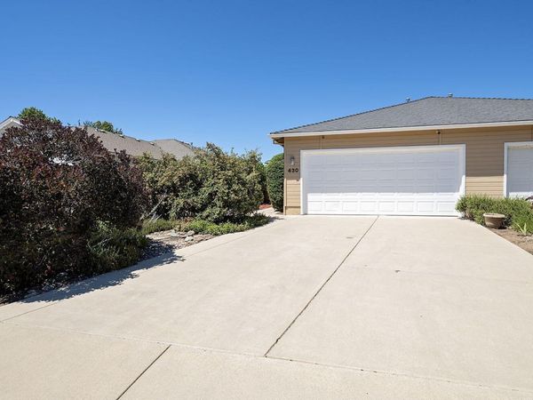 430 W Crystal Drive, Eagle Point, OR 97524