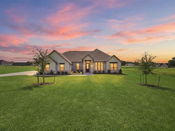 2004 Forest Bridge Drive, Azle, TX 76020