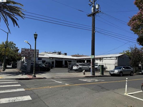 550 E E 12th St, Oakland, CA 94606