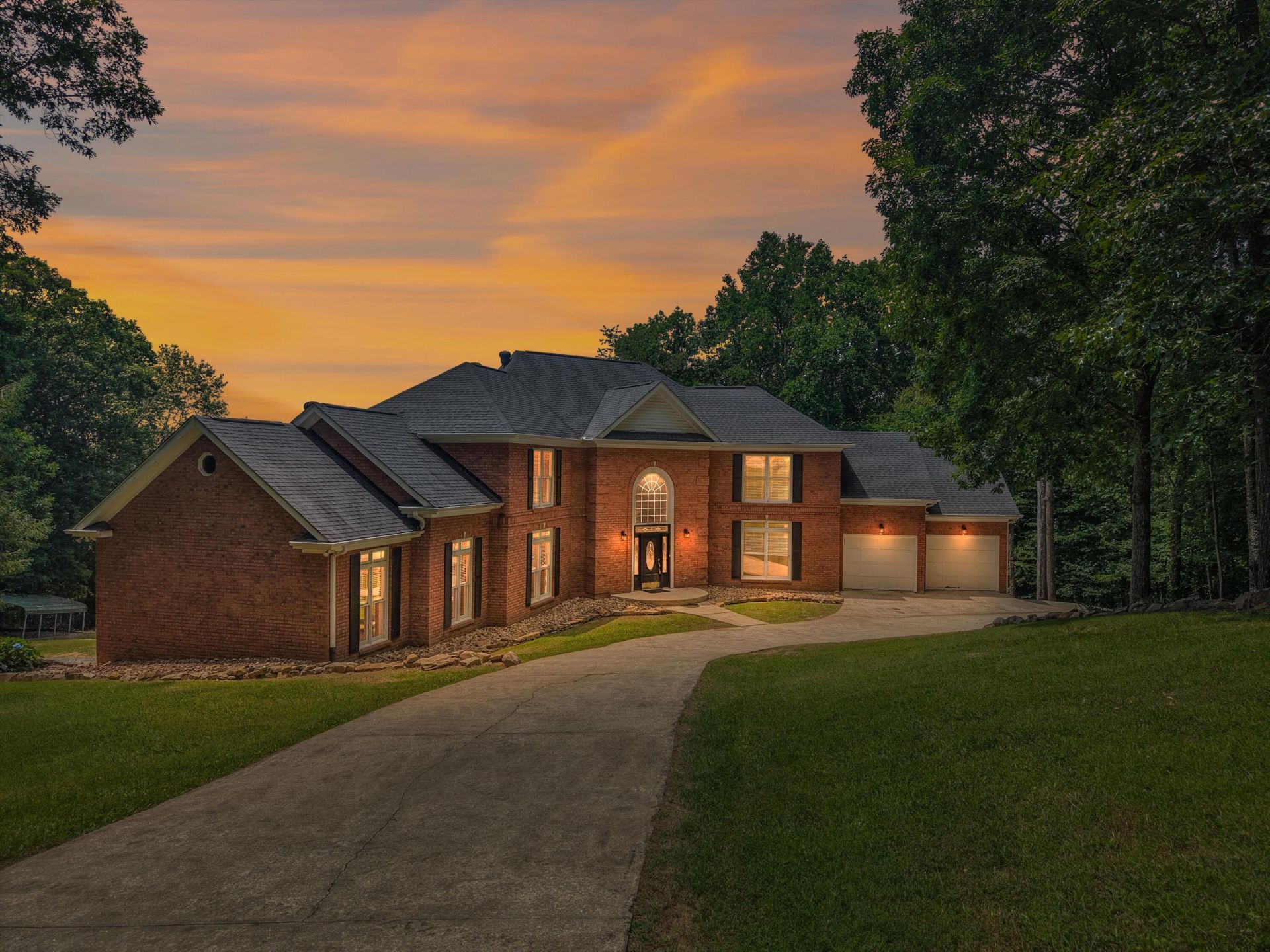 310 Bluffs Road, South Pittsburg, TN 37380 Main Photo