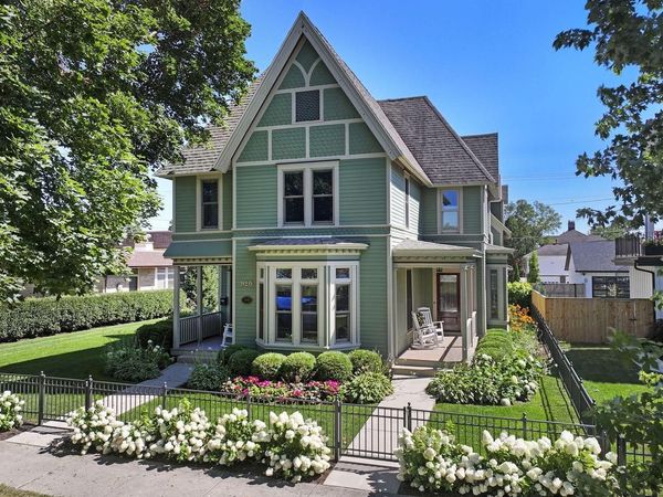 920 Geneva STREET, Lake Geneva, WI 53147