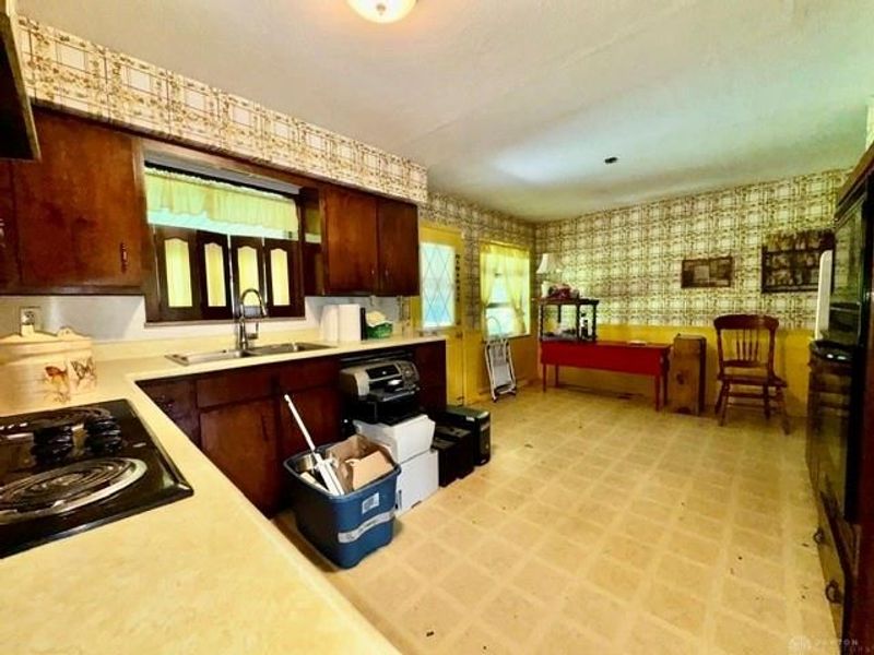 4343 W Enon Drive, Mad River Township, OH 45323 Photo 17