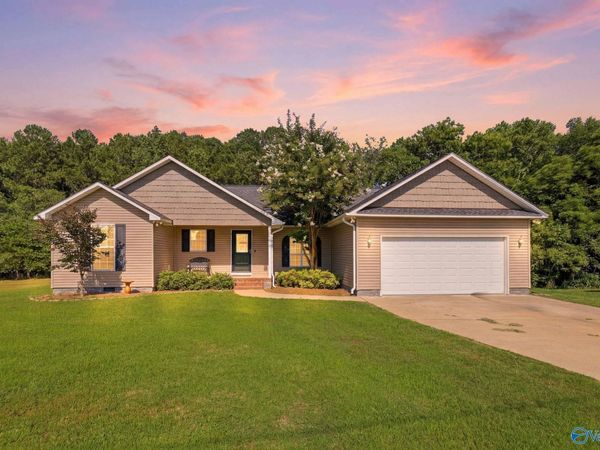 424 Granite Circle, Albertville, AL 35950