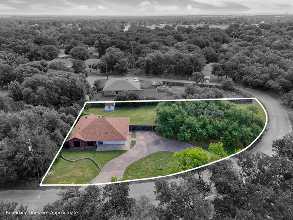 7 Market LOOP, Morgan's Point Resort, TX 76513