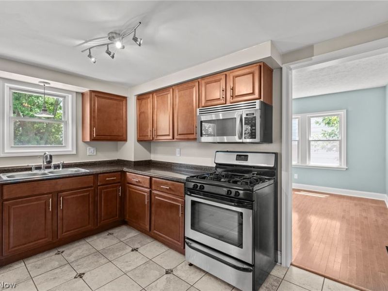 1591 Maywood Road, South Euclid, OH 44121 Photo 7