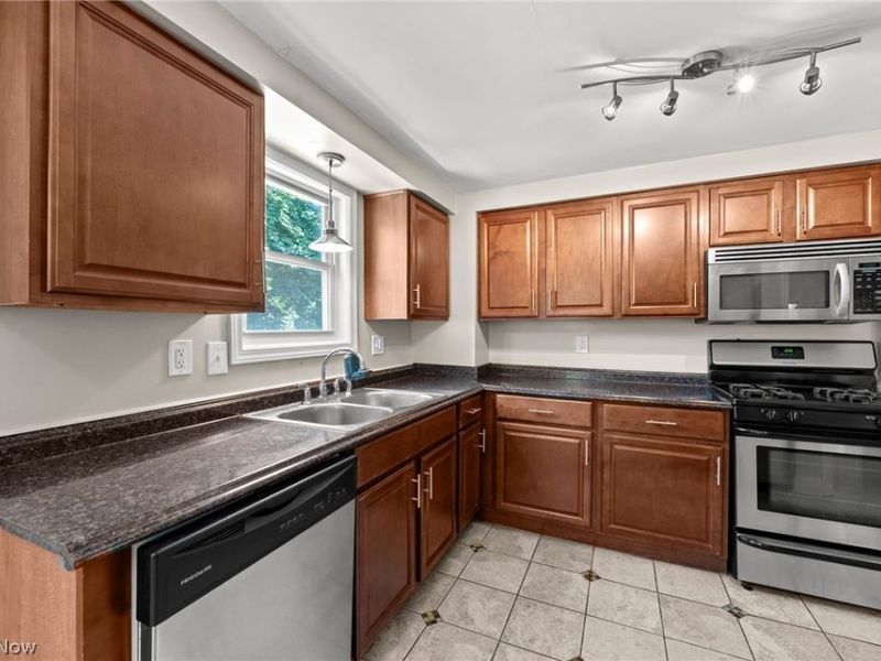 1591 Maywood Road, South Euclid, OH 44121 Photo 8