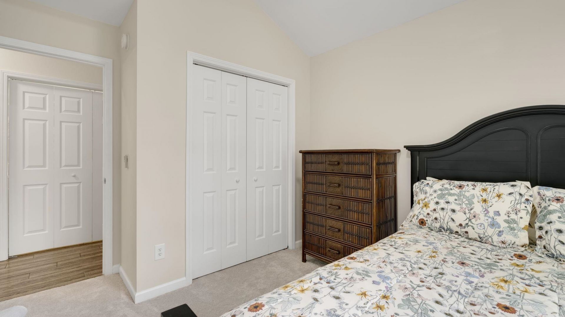 389 Springfield Dr. Photo 16