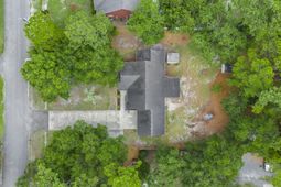 389 Springfield Dr. photo 4