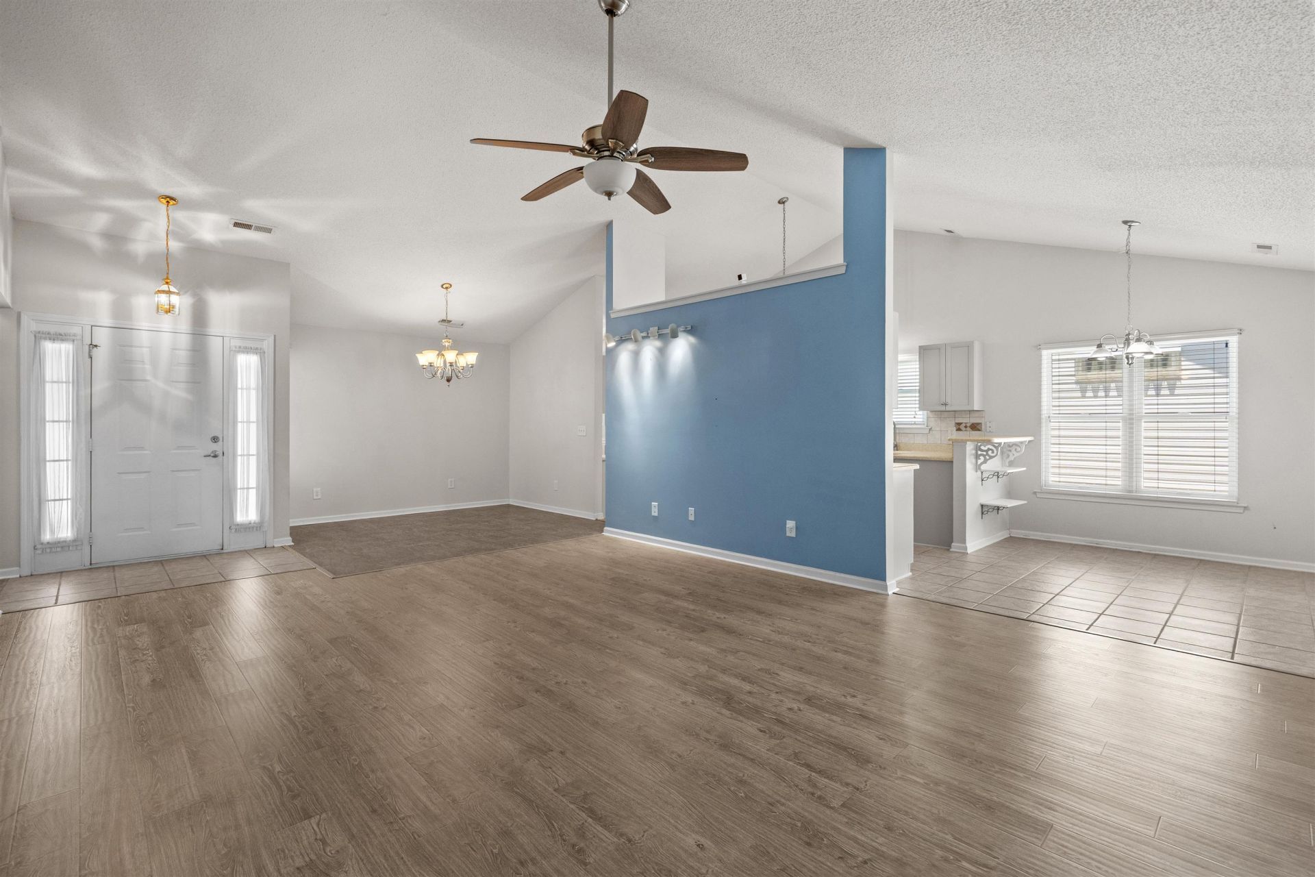 226 Lynco Ln. Photo 15