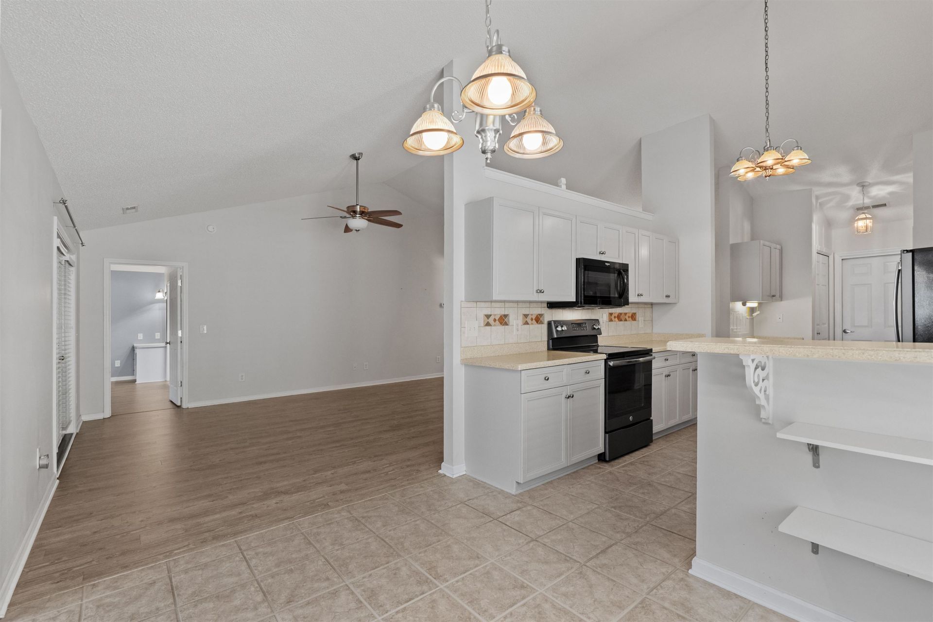 226 Lynco Ln. Photo 17