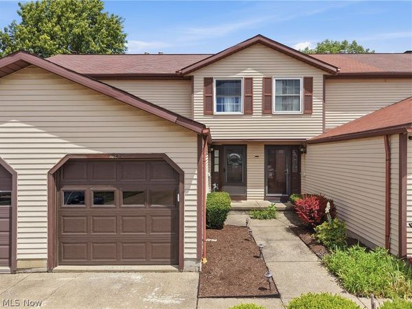 542 Topaz Lane , Brunswick, OH 44212