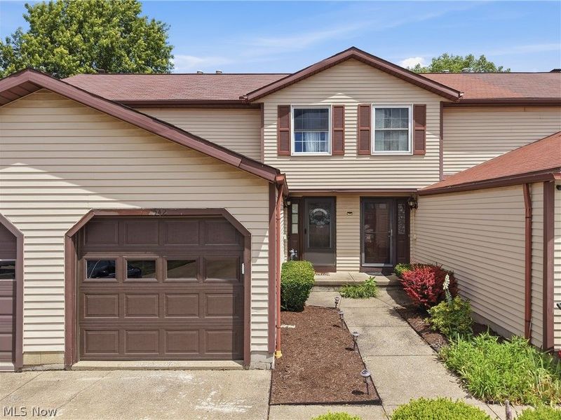 542 Topaz Lane, Brunswick, OH 44212 Photo 1