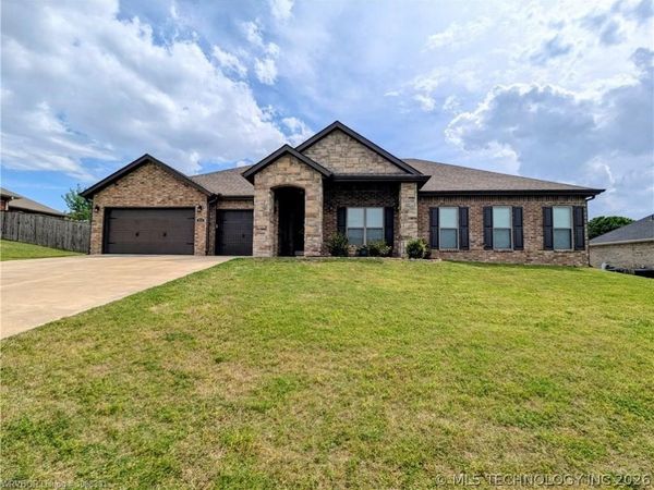 2035 Breckenridge Avenue , Sallisaw, OK 74955