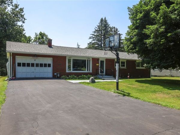 17 Park Lane , Big Flats, NY 14814
