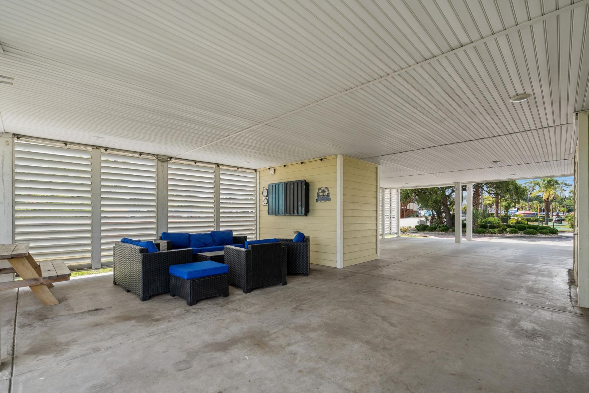 2302 Pointe Marsh Ln. Photo 10