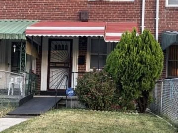 2709 E HOFFMAN STREET, BALTIMORE, MD 21213