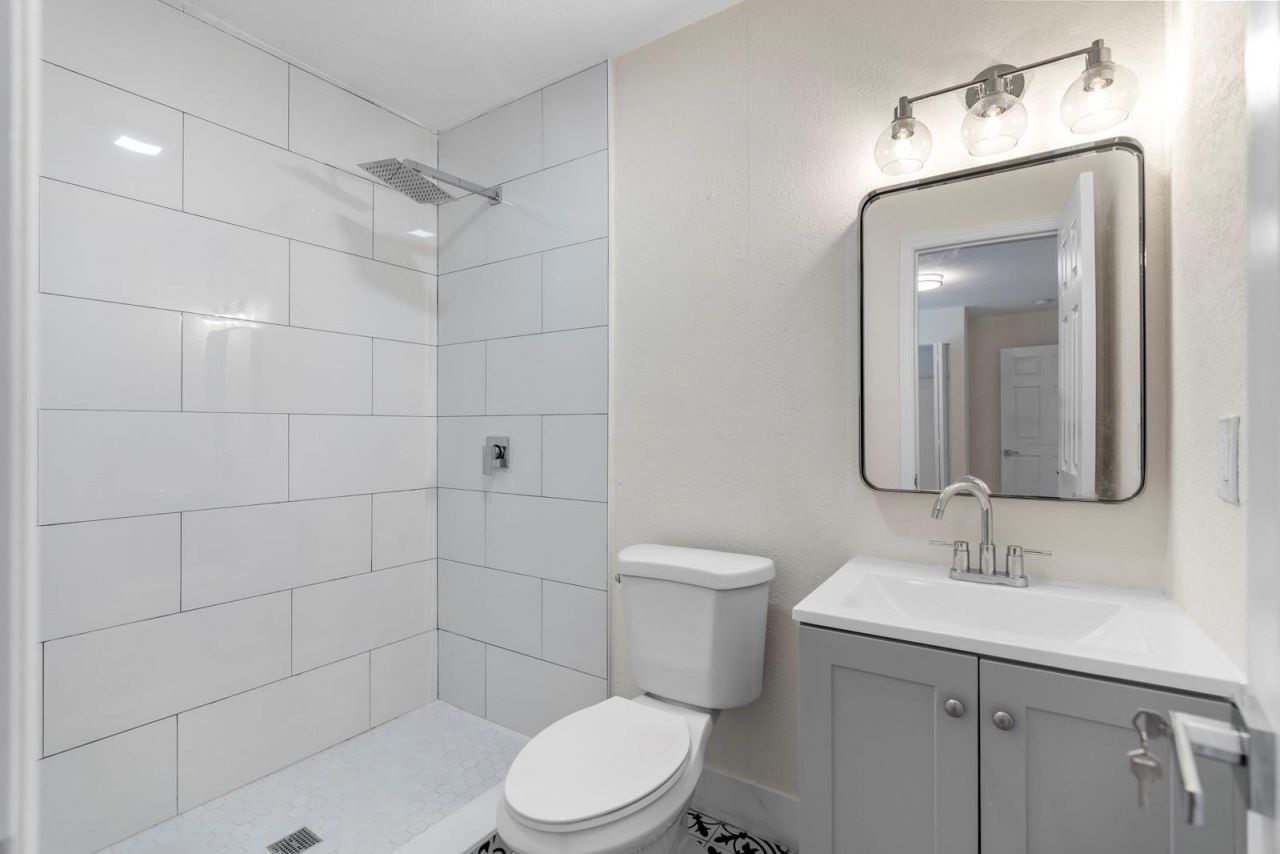 865 SE 12th Street, Unit A, Hialeah, FL 33010 Photo