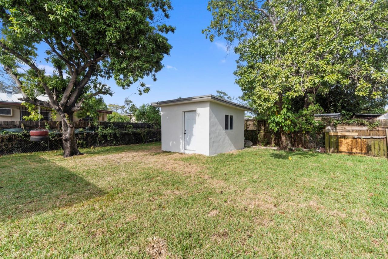 865 SE 12th Street, Unit A, Hialeah, FL 33010 Photo