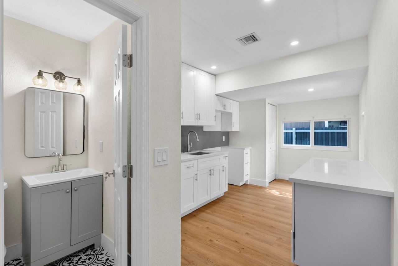 865 SE 12th Street, Unit A, Hialeah, FL 33010 Photo