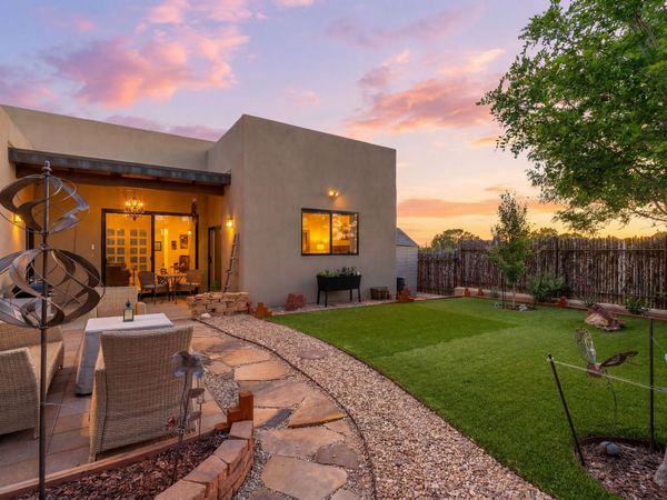 1 Flower Garland , Santa Fe, NM 87508