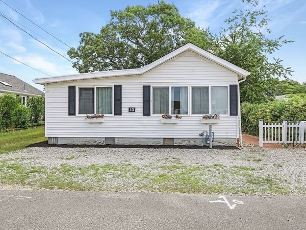 10 Barnes Street, Wareham, MA 02571