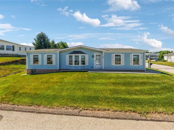 801 Clover Ln, Murrysville, PA 15668