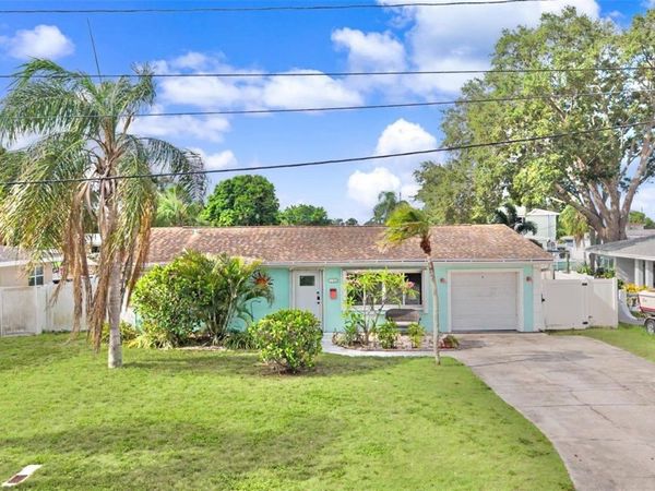 9472 TREASURE LANE NE, ST PETERSBURG, FL 33702