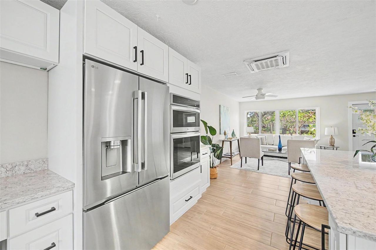 9472 Treasure Lane Ne, Saint Petersburg, FL 33702 Photo