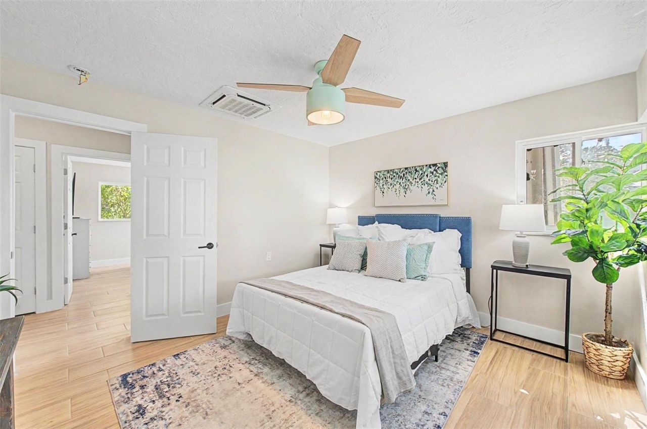9472 Treasure Lane Ne, Saint Petersburg, FL 33702 Photo
