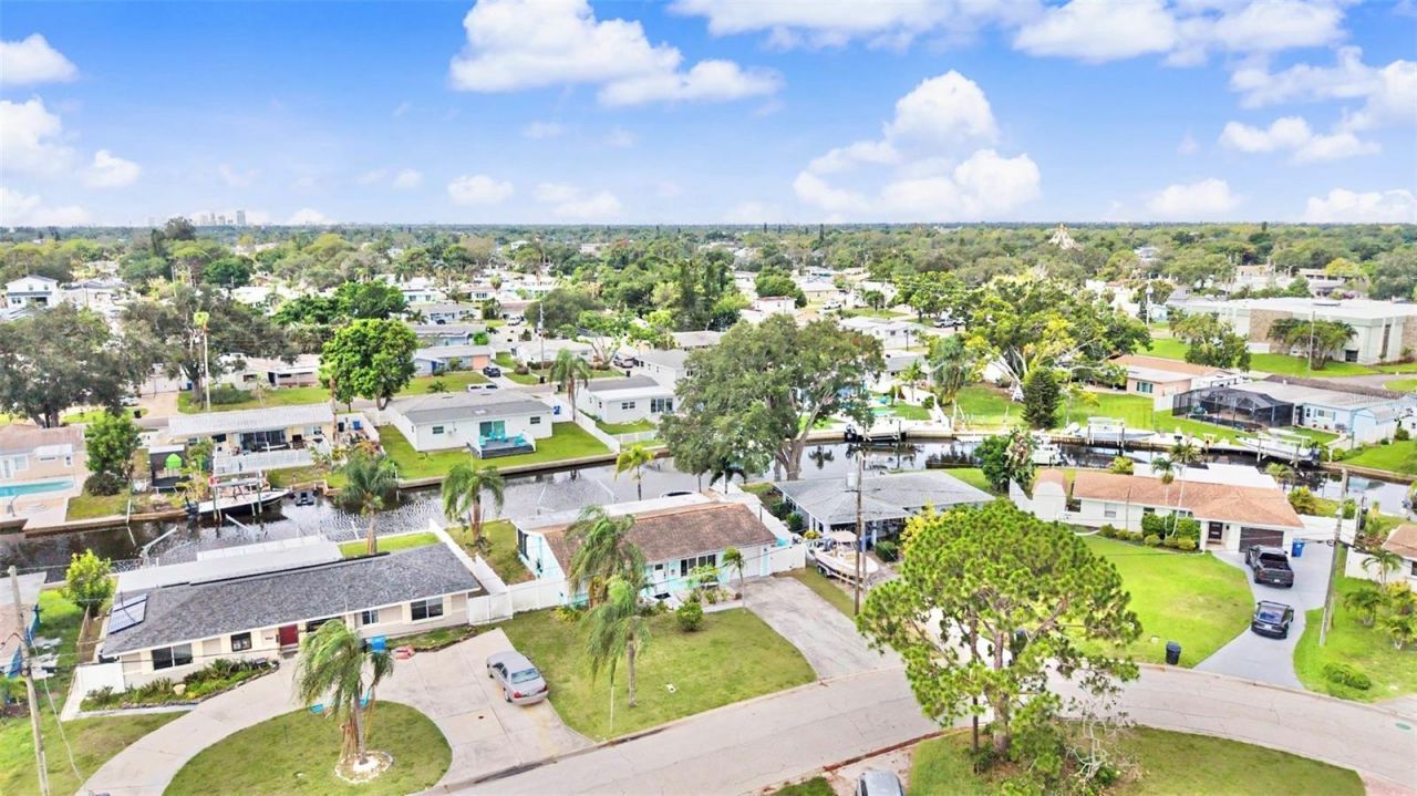 9472 Treasure Lane Ne, Saint Petersburg, FL 33702 Photo