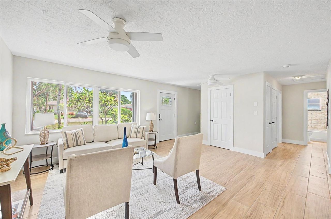 9472 Treasure Lane Ne, Saint Petersburg, FL 33702 Photo