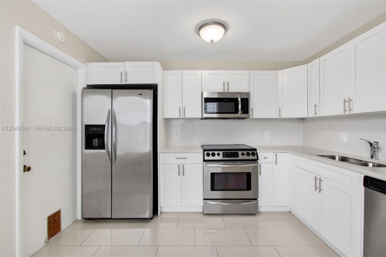 3855 Island Club Cir , Lake Worth, FL 33462 Photo