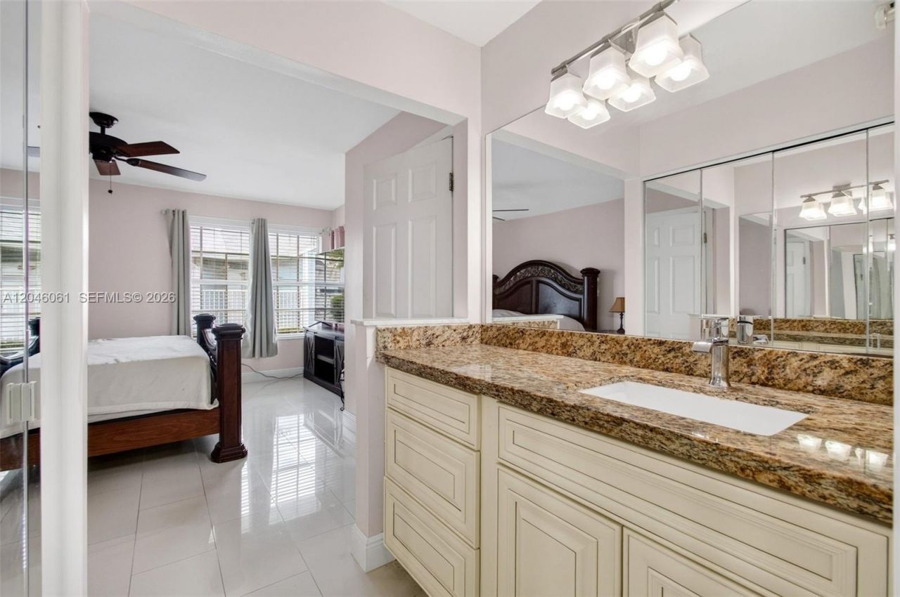 3855 Island Club Cir , Lake Worth, FL 33462 Photo