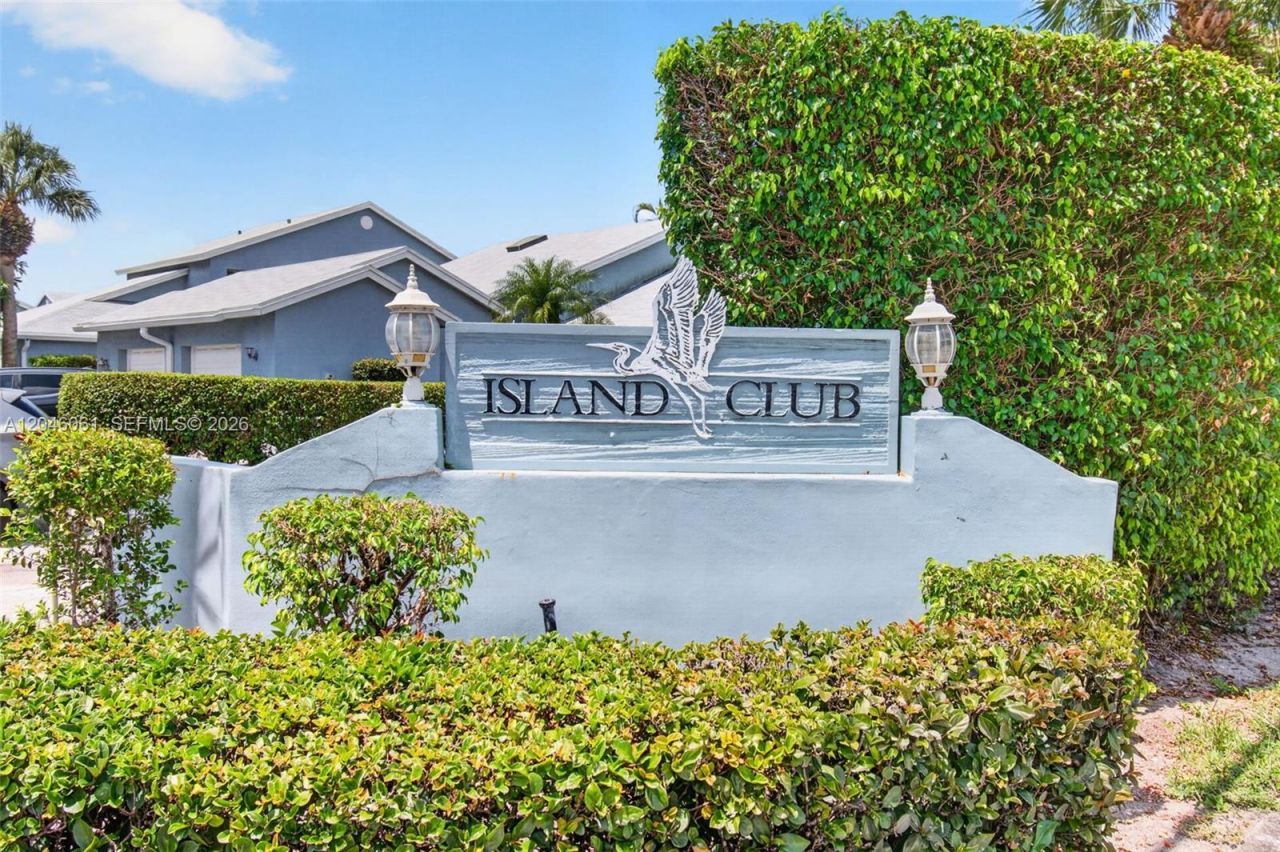 3855 Island Club Cir , Lake Worth, FL 33462 Photo