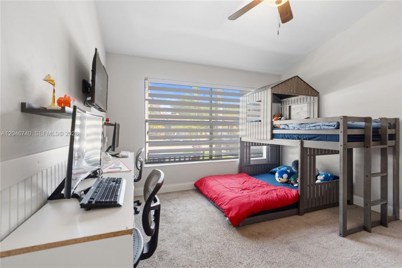 10311 Laurel Ct , Pembroke Pines, FL 33026 Photo
