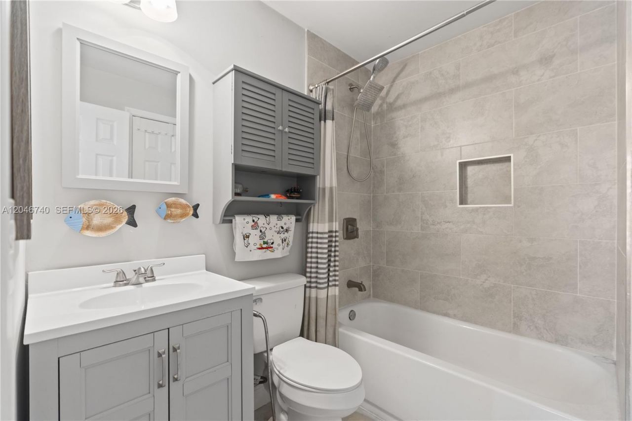 10311 Laurel Ct , Pembroke Pines, FL 33026 Photo