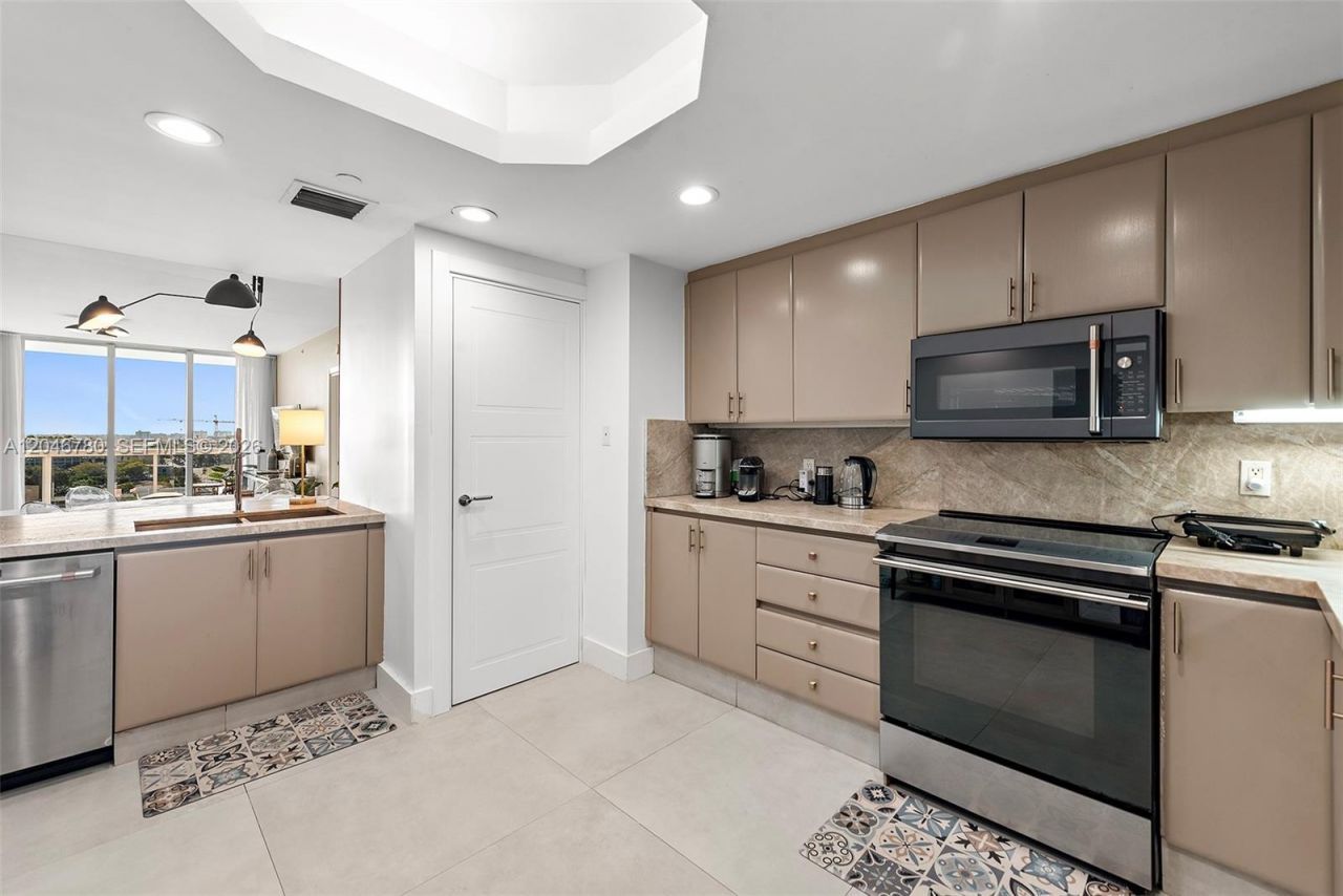 9595 Collins Ave , Unit N10F, Surfside, FL 33154 Photo