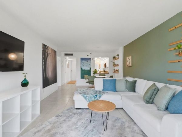 108 Royal Park Drive, Unit 1d, Oakland Park, FL 33309